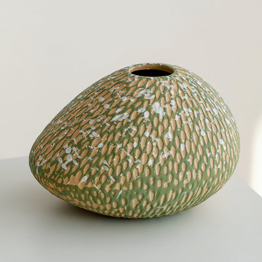 Small Ceramic Vase — Single Stem