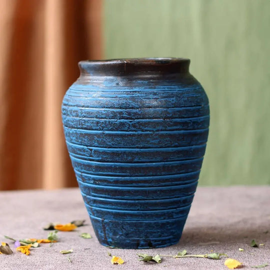 Ceramic Old Vases In The Living Room With Dried Flowers - Unique Unique Unique Ceramic Old Vases In The Living Room With Dried Flowers