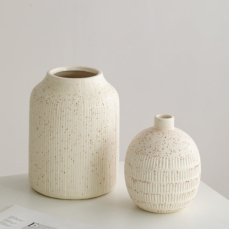 Small Ceramic Vase — Single Stem