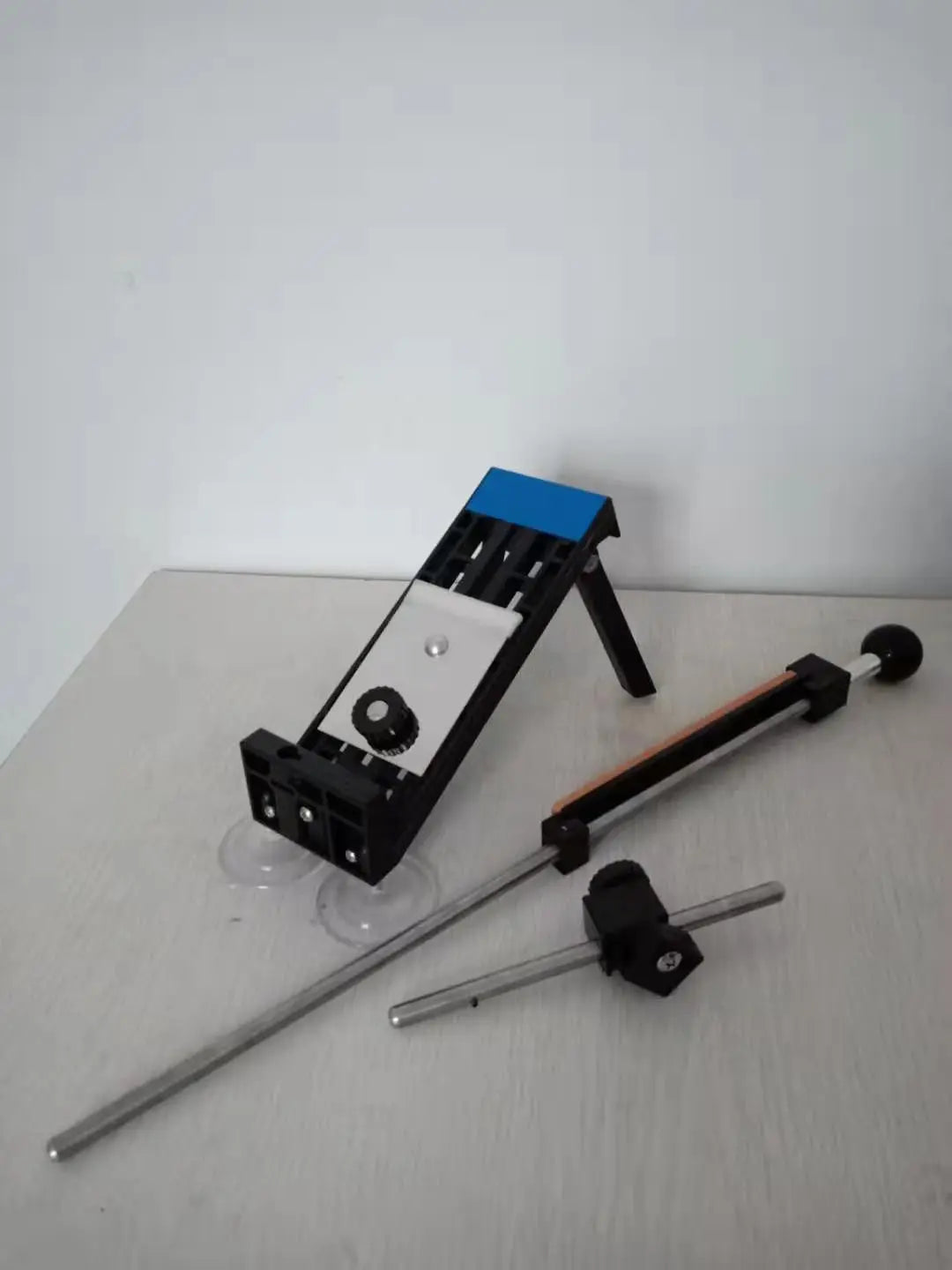 New Kitchen Sharpener Professional Kitchen Accessories Fix-angle Sharpening Cutlery Knife With 4 Stones Home Kitchen Tool - Unique Unique Unique New Kitchen Sharpener Professional Kitchen Accessories Fix-angle Sharpening Cutlery Knife With 4 Stones Home Kitchen Tool